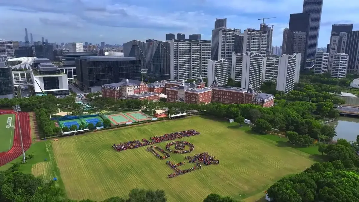 我们向世界传达的信息是：“我们10年来一直强大！”